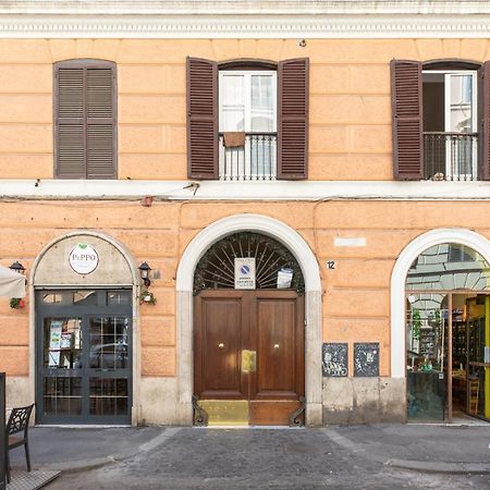 Iflat A Sparkle Of Red In Trastevere 로마 외부 사진
