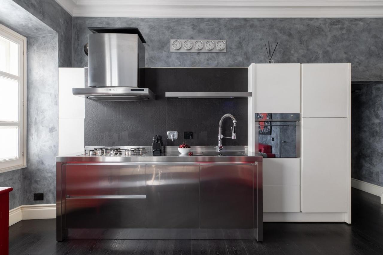 Iflat A Sparkle Of Red In Trastevere 로마 외부 사진
