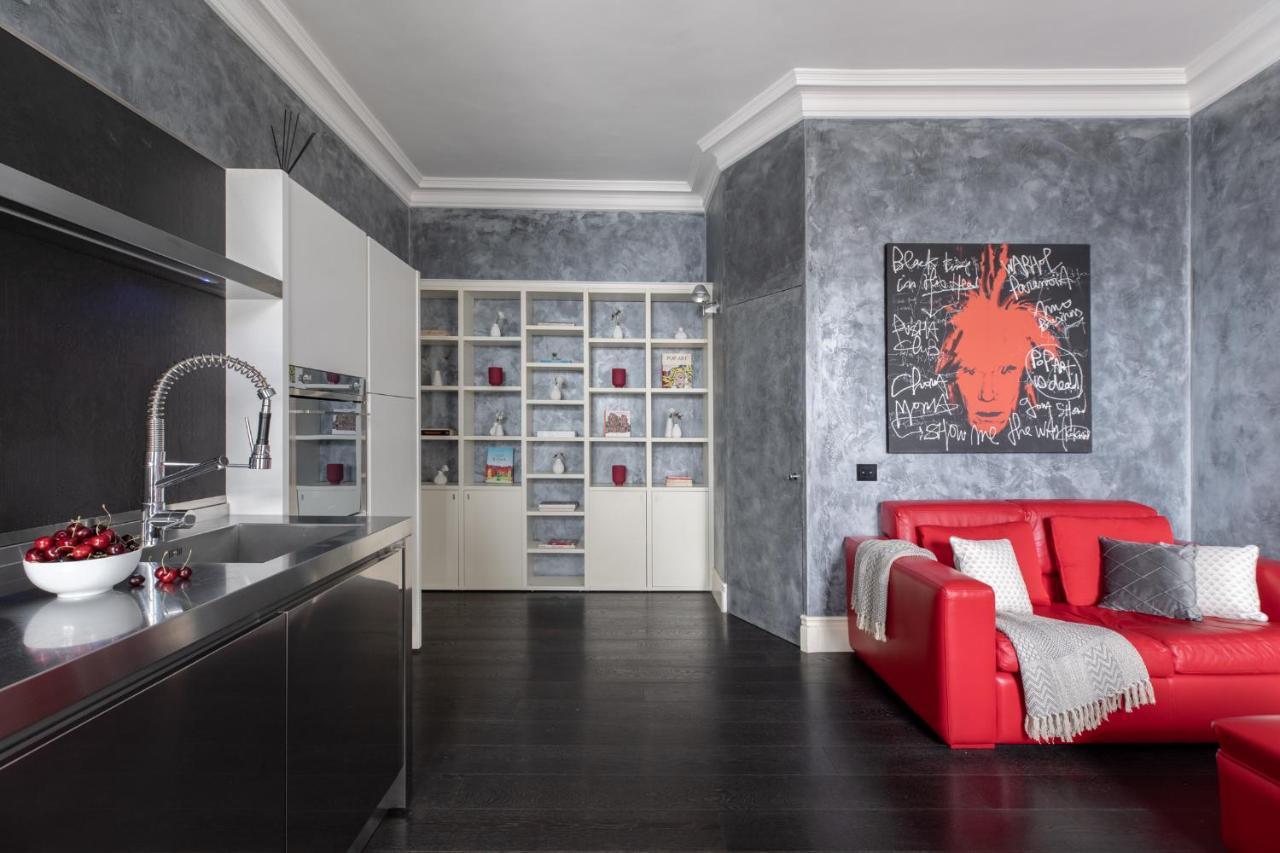 Iflat A Sparkle Of Red In Trastevere 로마 외부 사진