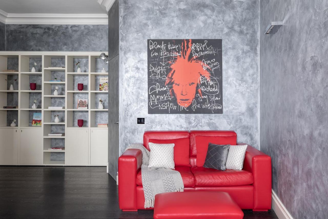 Iflat A Sparkle Of Red In Trastevere 로마 외부 사진
